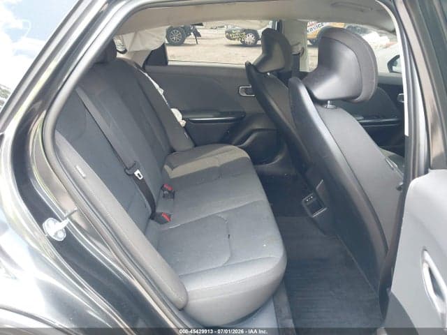 2025 KIA K4 LXS 8