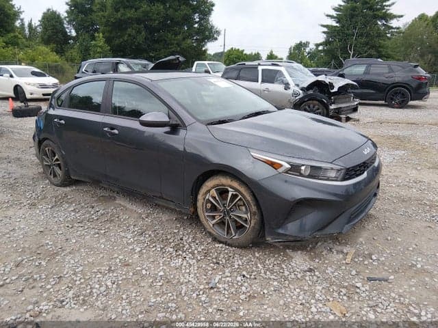 2024 KIA FORTE LXS 1