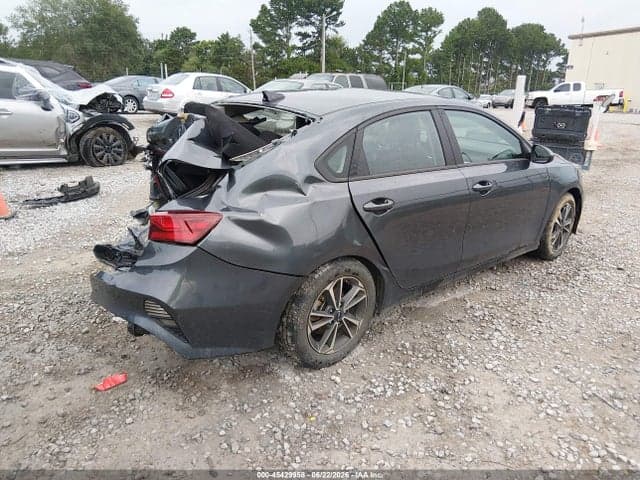 2024 KIA FORTE LXS 4