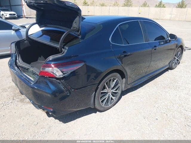 2021 TOYOTA CAMRY SE AWD 4
