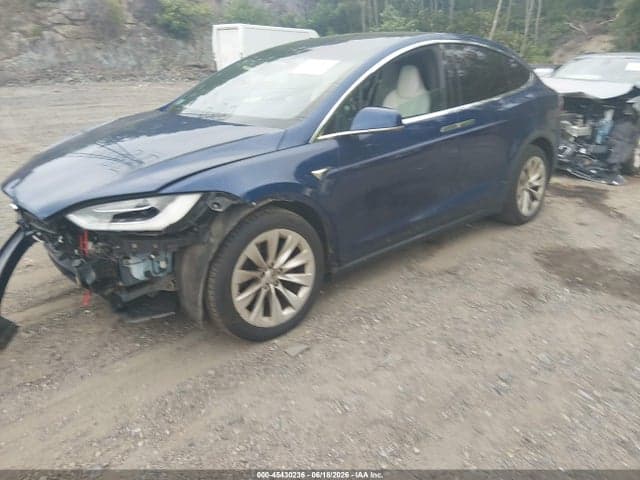 2017 TESLA MODEL X 3