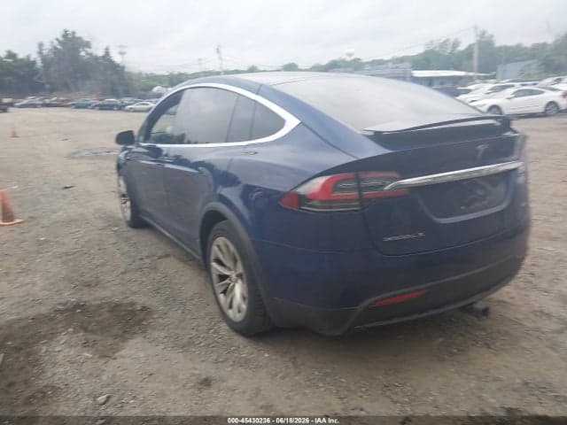 2017 TESLA MODEL X 4