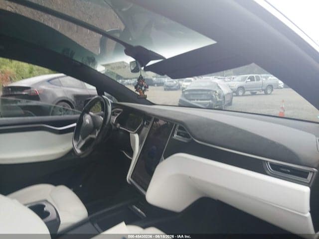 2017 TESLA MODEL X 6