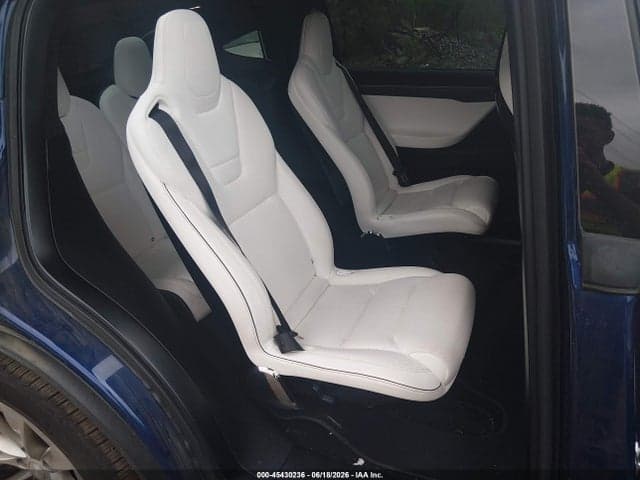 2017 TESLA MODEL X 8