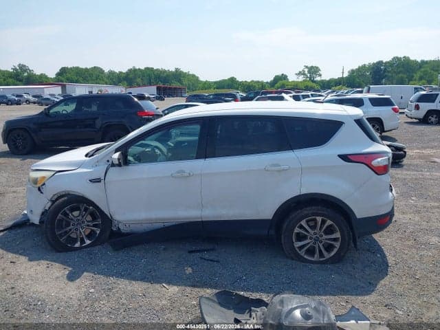 2017 FORD ESCAPE SE 15