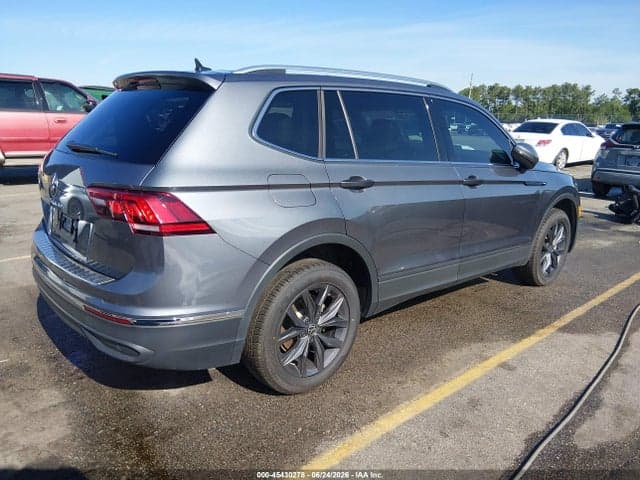 2023 VOLKSWAGEN TIGUAN 2.0T SE 4