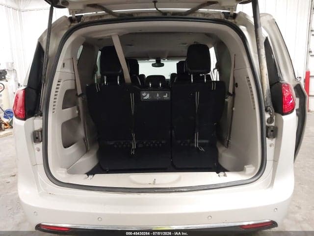 2017 CHRYSLER PACIFICA TOURING-L PLUS 18