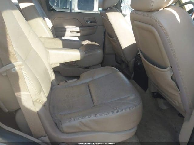 2013 CADILLAC ESCALADE PREMIUM 8
