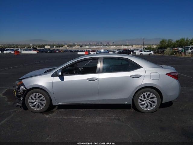 2018 TOYOTA COROLLA LE 15