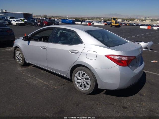 2018 TOYOTA COROLLA LE 3
