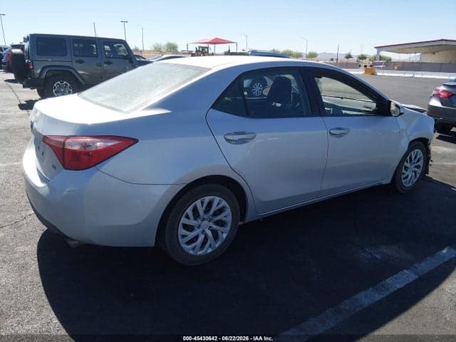 2018 TOYOTA COROLLA LE 4
