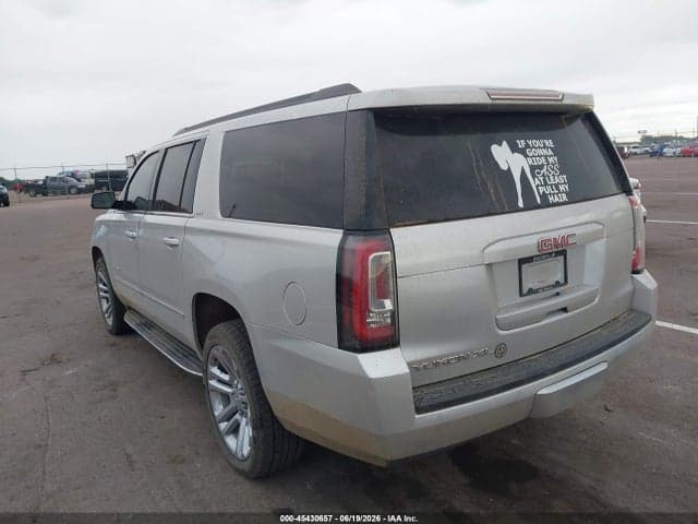 2017 GMC YUKON XL SLT 3