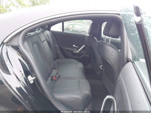 2024 MERCEDES-BENZ CLA 250 COUPE 4MATIC 8