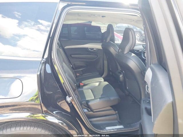 2024 VOLVO XC90 B5 8