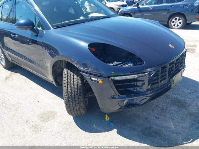 2017 PORSCHE MACAN 6
