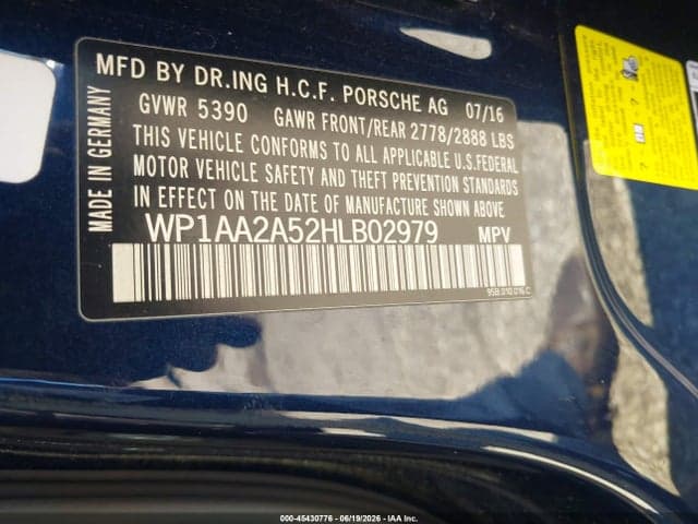2017 PORSCHE MACAN 9