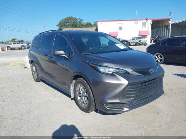 2021 TOYOTA SIENNA LE - 1