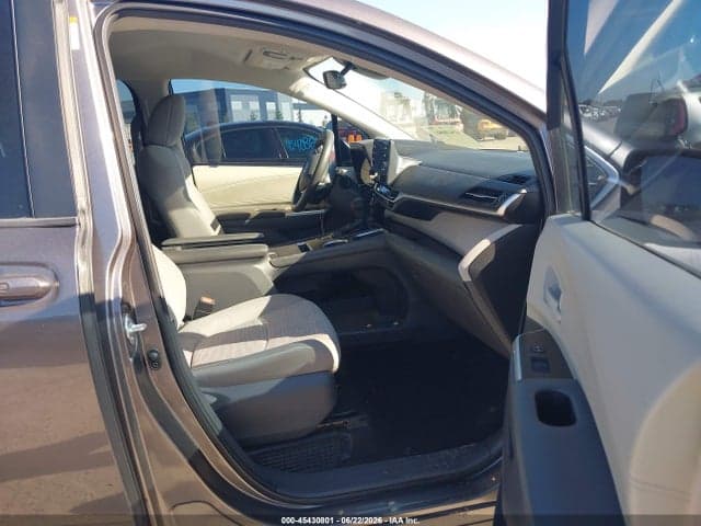 2021 TOYOTA SIENNA LE 5