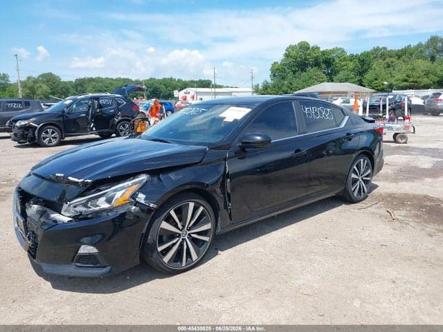 2022 NISSAN ALTIMA SR FWD 2
