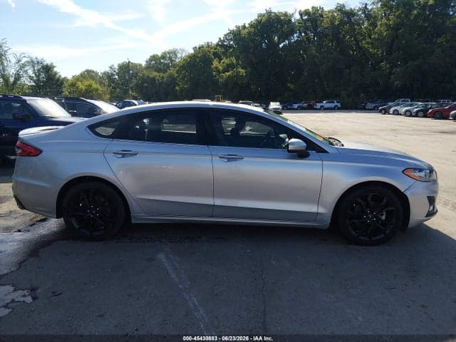 2019 FORD FUSION SE 13