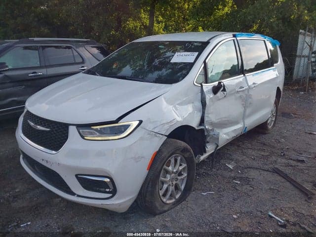 2024 CHRYSLER PACIFICA TOURING 2