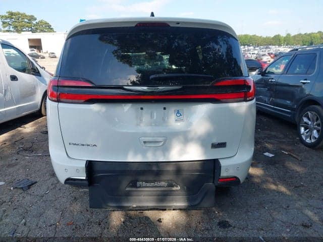 2024 CHRYSLER PACIFICA TOURING 16