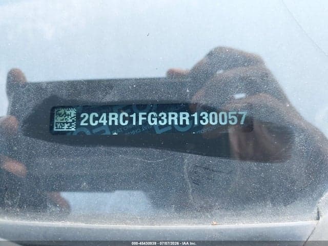 2024 CHRYSLER PACIFICA TOURING 9