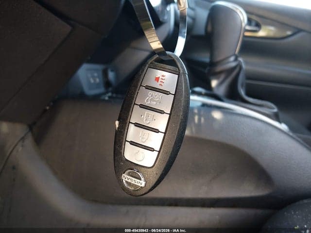 2019 NISSAN ROGUE SV 11