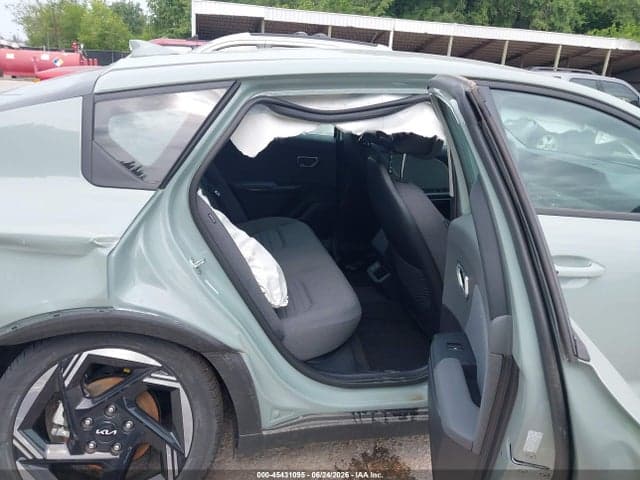 2025 KIA K4 EX 8