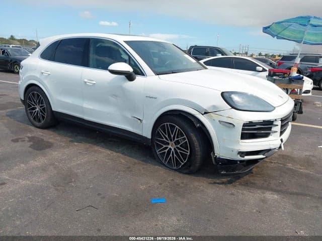 2024 PORSCHE CAYENNE E-HYBRID - 1