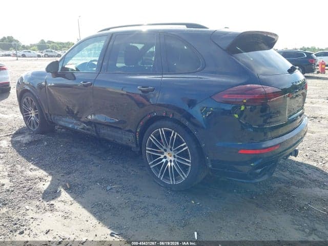 2017 PORSCHE CAYENNE GTS 3