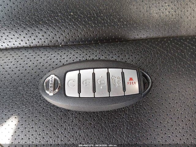 2017 NISSAN ROGUE SL 11