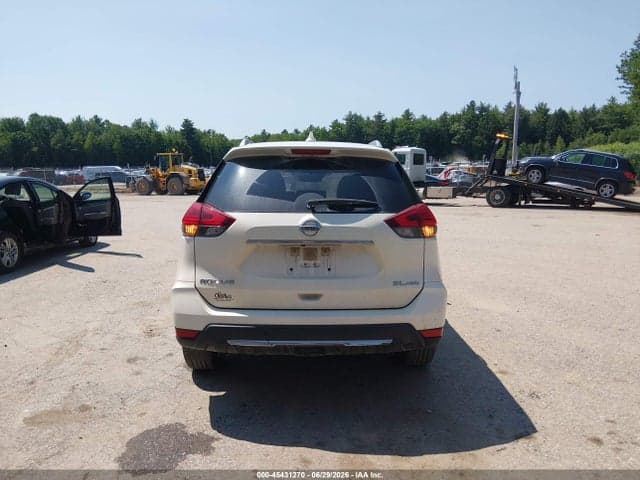 2017 NISSAN ROGUE SL 17