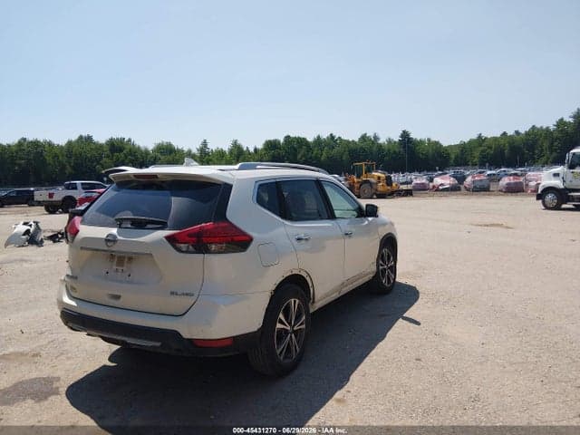 2017 NISSAN ROGUE SL 4
