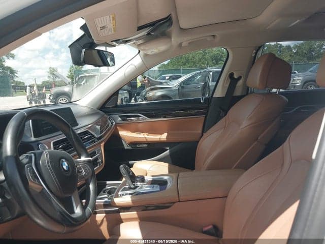 2017 BMW 740I 13