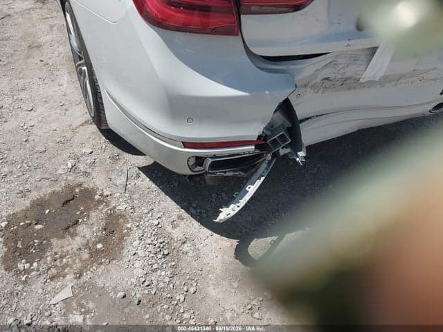 2017 BMW 740I 16
