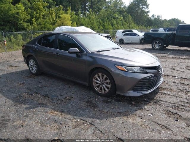 2019 TOYOTA CAMRY LE - 1