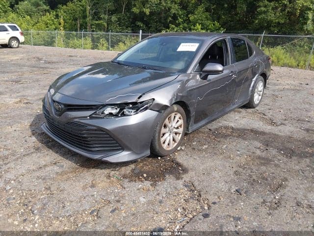 2019 TOYOTA CAMRY LE 2