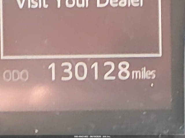 2019 TOYOTA CAMRY LE 15