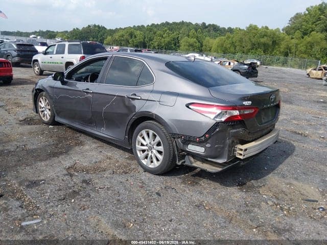 2019 TOYOTA CAMRY LE 3
