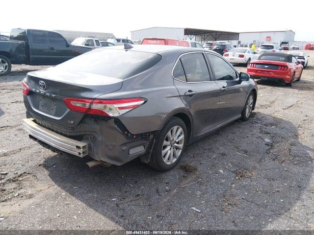 2019 TOYOTA CAMRY LE 4