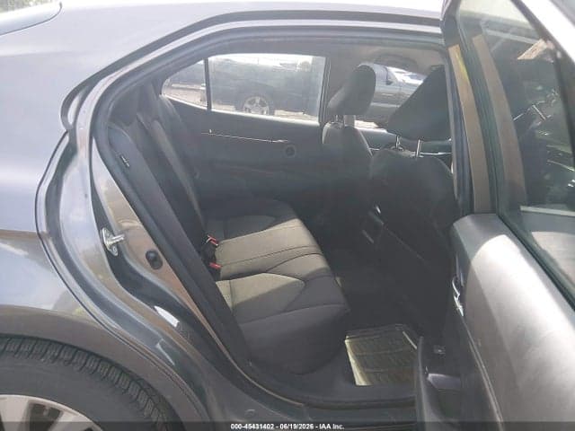 2019 TOYOTA CAMRY LE 8