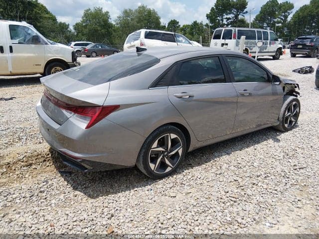 2022 HYUNDAI ELANTRA LIMITED 4