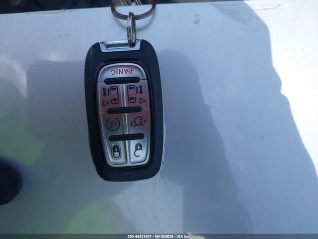2024 CHRYSLER PACIFICA HYBRID SELECT 11