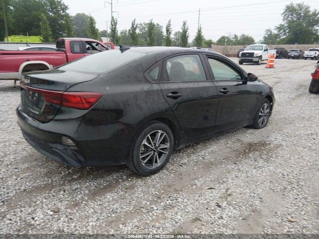 2023 KIA FORTE LXS 4