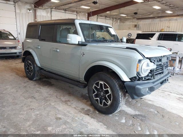 2024 FORD BRONCO OUTER BANKS 1