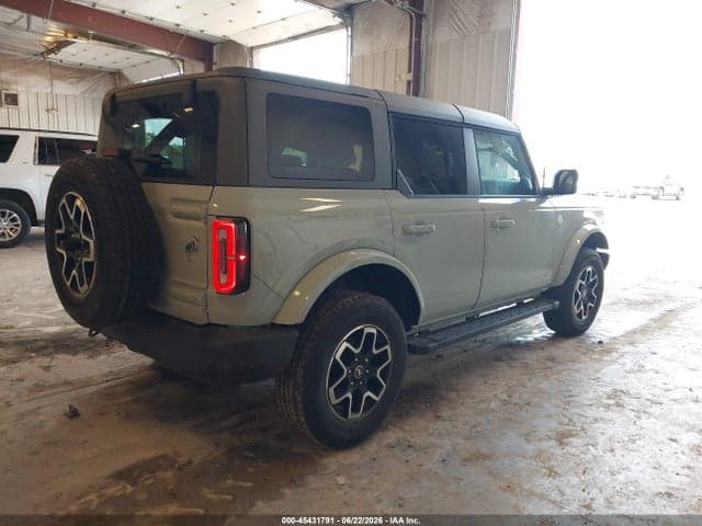 2024 FORD BRONCO OUTER BANKS 4
