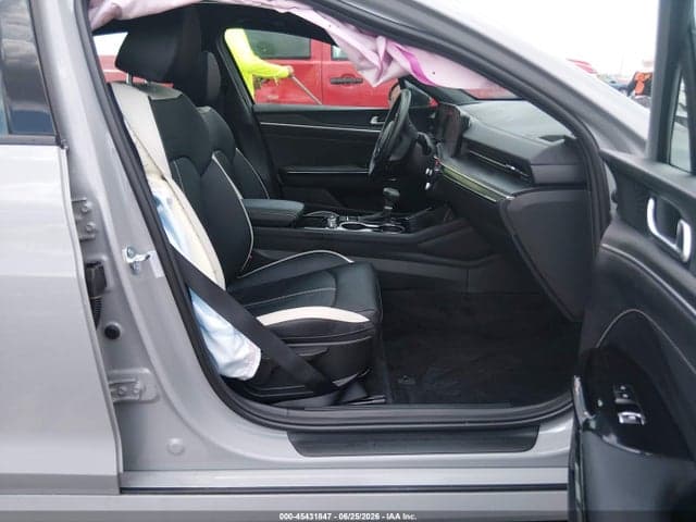 2026 KIA K5 GT-LINE AWD 5