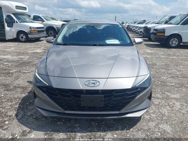 2023 HYUNDAI ELANTRA SE 12
