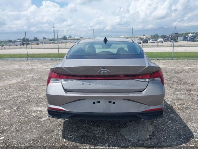 2023 HYUNDAI ELANTRA SE 16